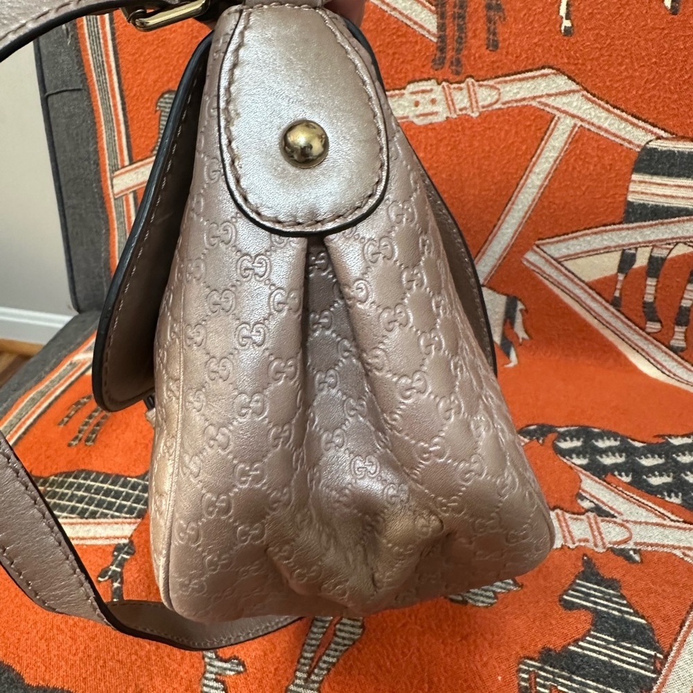 Gucci Metallic Blush Crossbody Bag - Picture 5 of 14